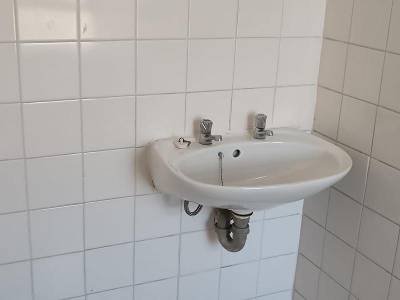 To Let 1 Bedroom Property for Rent in Windsor Park Western Cape